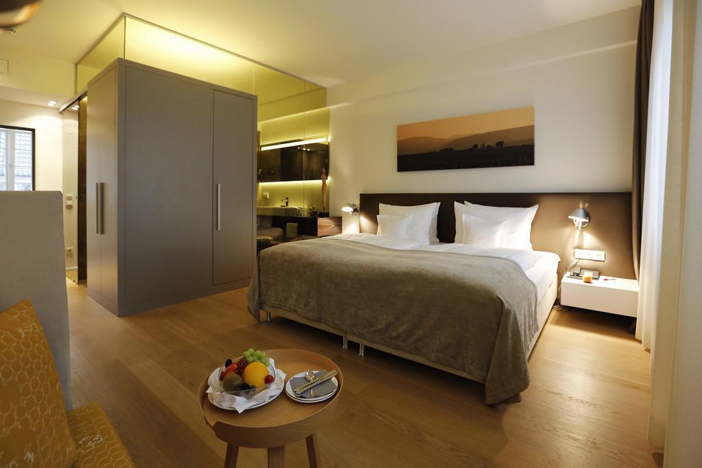 Weinhaus Henninger Hotel Kallstadt Bagian luar foto