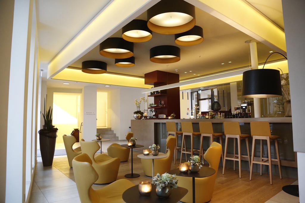 Weinhaus Henninger Hotel Kallstadt Bagian luar foto