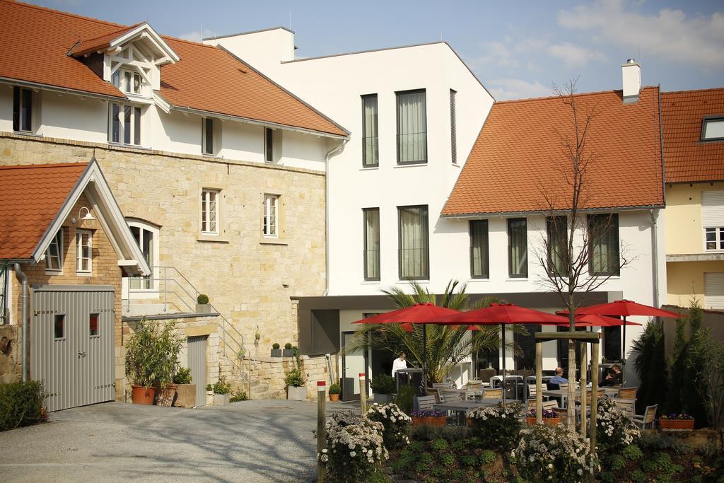 Weinhaus Henninger Hotel Kallstadt Bagian luar foto
